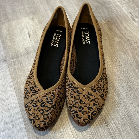 TOMS Katie Knit Flats Tan/Brown Size 5.5 Women Animal Print Cute Shoes TOMS Bran - Picture 8 of 8